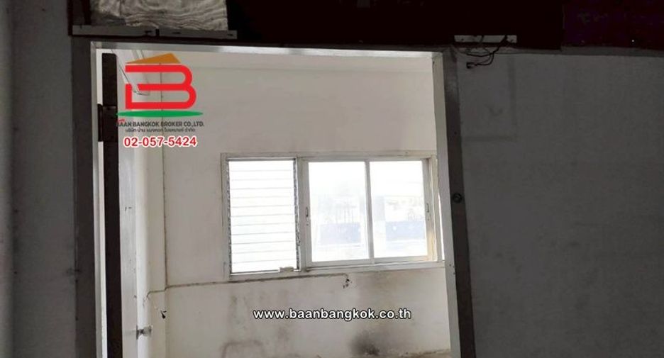 For sale 4 bedrooms retail Space in Ratchathewi, Bangkok