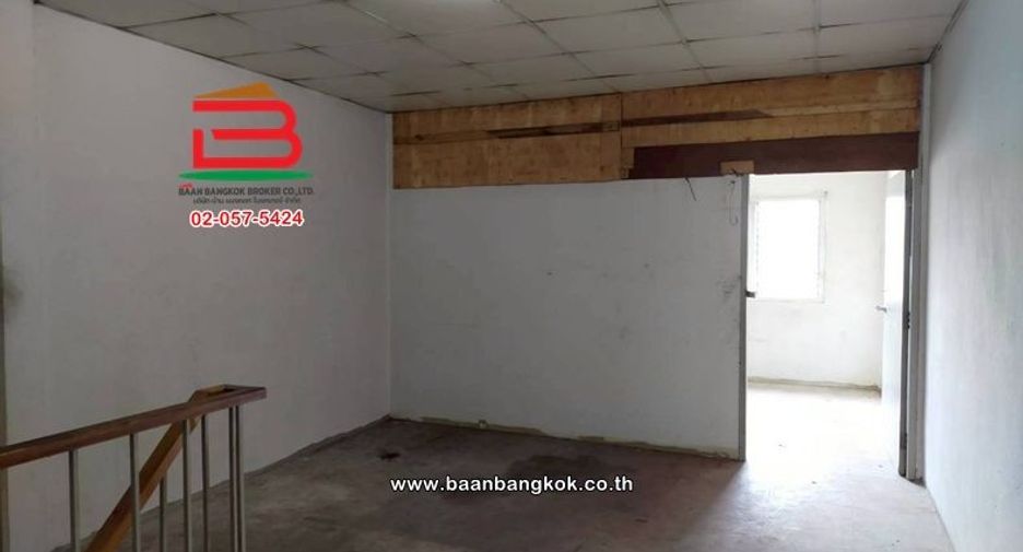 For sale 4 bedrooms retail Space in Ratchathewi, Bangkok