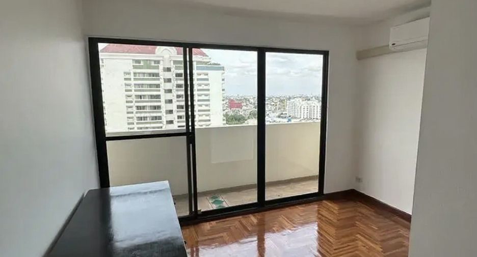Продажа 3 спальни кондо в Щаттхана, Бангкок