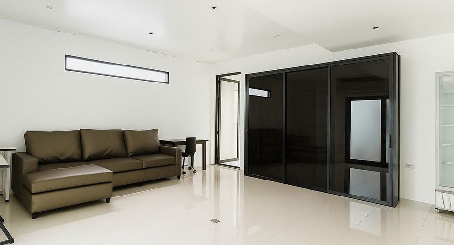 For rent 5 bedrooms house in Bang Lamung, Chonburi