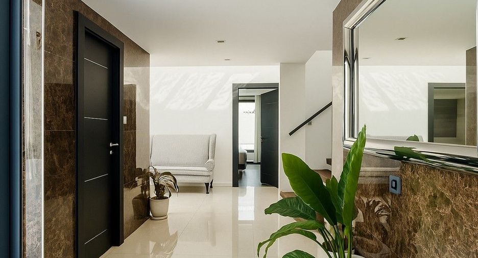 For rent 5 bedrooms house in Bang Lamung, Chonburi