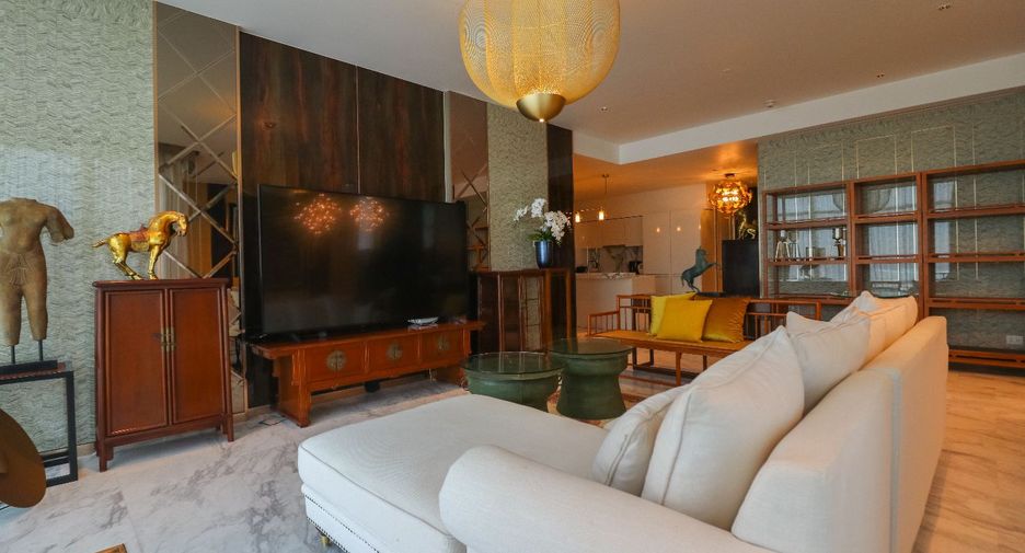 For rent 3 bedrooms condo in Bang Kho Laem, Bangkok