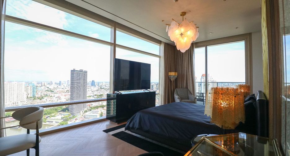 For rent 3 bedrooms condo in Bang Kho Laem, Bangkok
