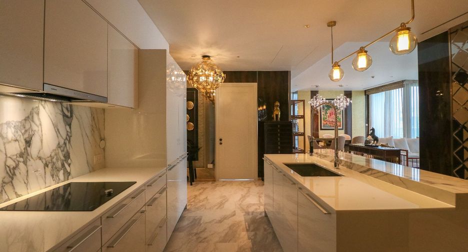 For rent 3 bedrooms condo in Bang Kho Laem, Bangkok