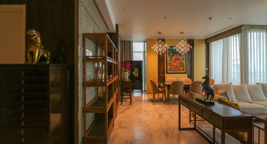 For rent 3 bedrooms condo in Bang Kho Laem, Bangkok