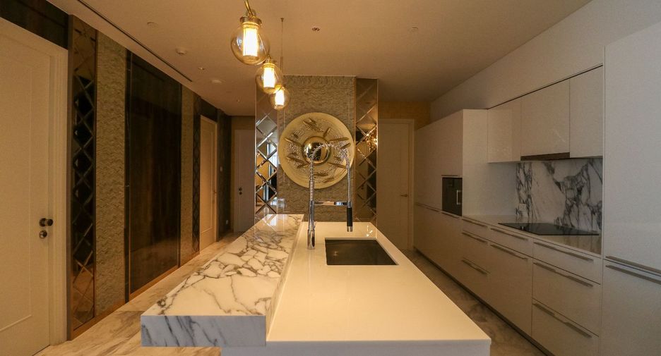 For rent 3 bedrooms condo in Bang Kho Laem, Bangkok