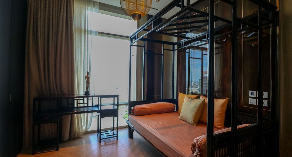 For rent 3 bedrooms condo in Bang Kho Laem, Bangkok