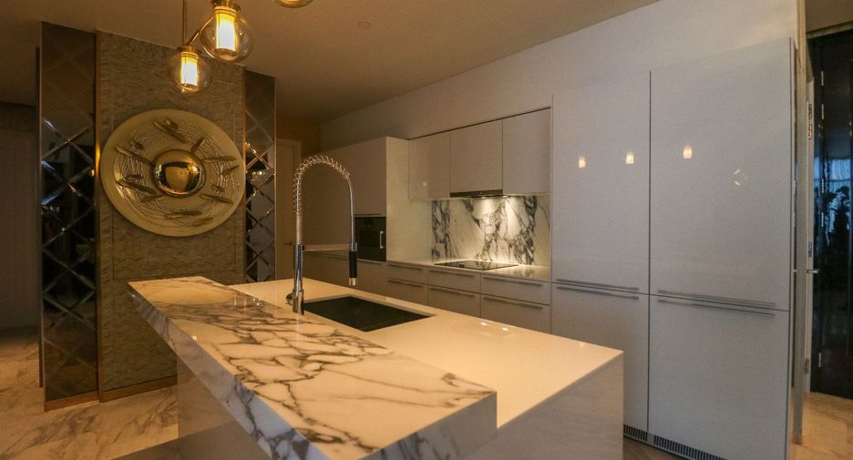 For rent 3 bedrooms condo in Bang Kho Laem, Bangkok