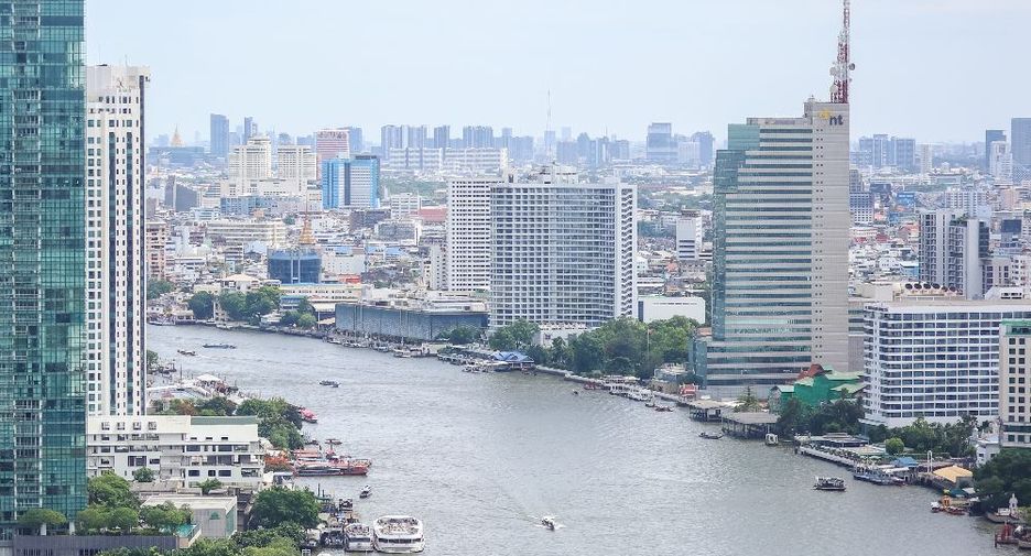 For rent 3 bedrooms condo in Bang Kho Laem, Bangkok