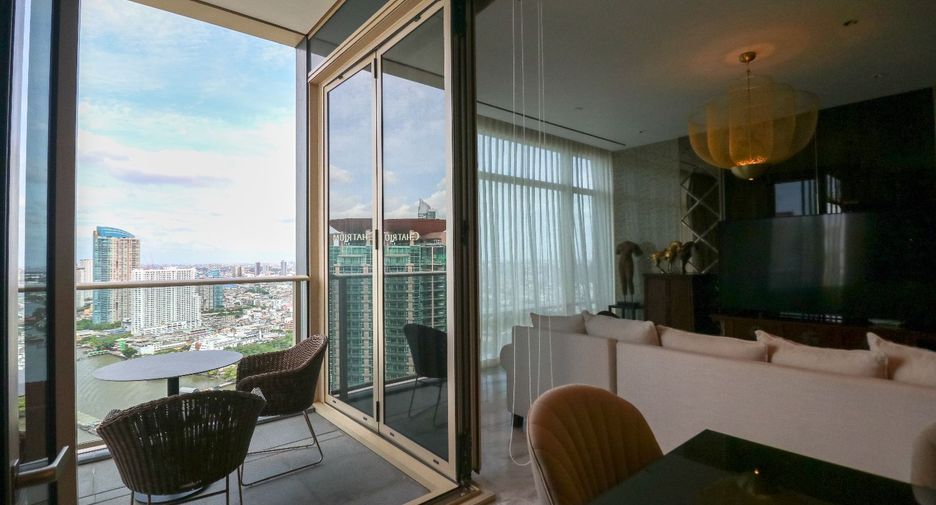 For rent 3 bedrooms condo in Bang Kho Laem, Bangkok