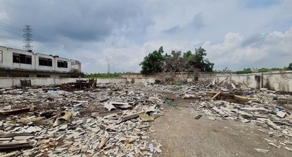 Almacén en venta en Krathum Baen, Samut Sakhon