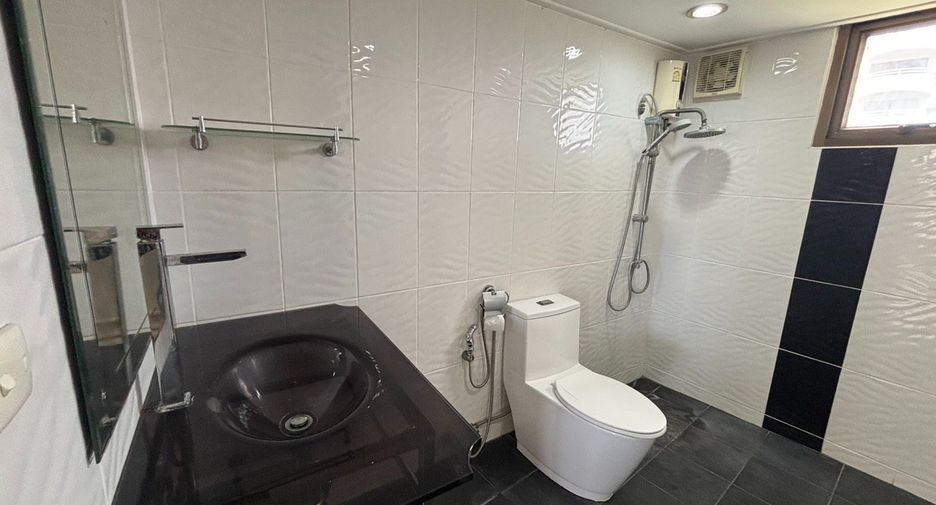 For sale 2 bedrooms condo in Mueang Rayong, Rayong