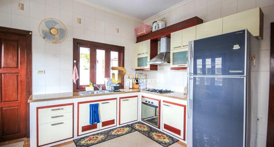 For sale 3 bedrooms townhouse in Hua Hin, Prachuap Khiri Khan