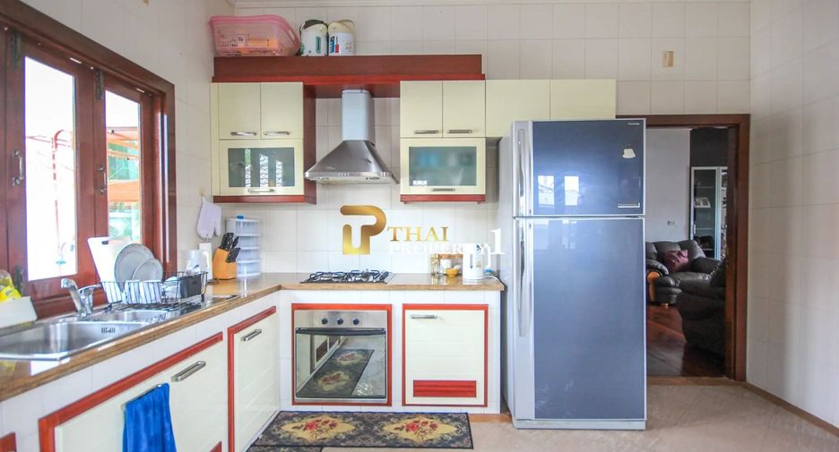 For sale 3 bedrooms townhouse in Hua Hin, Prachuap Khiri Khan