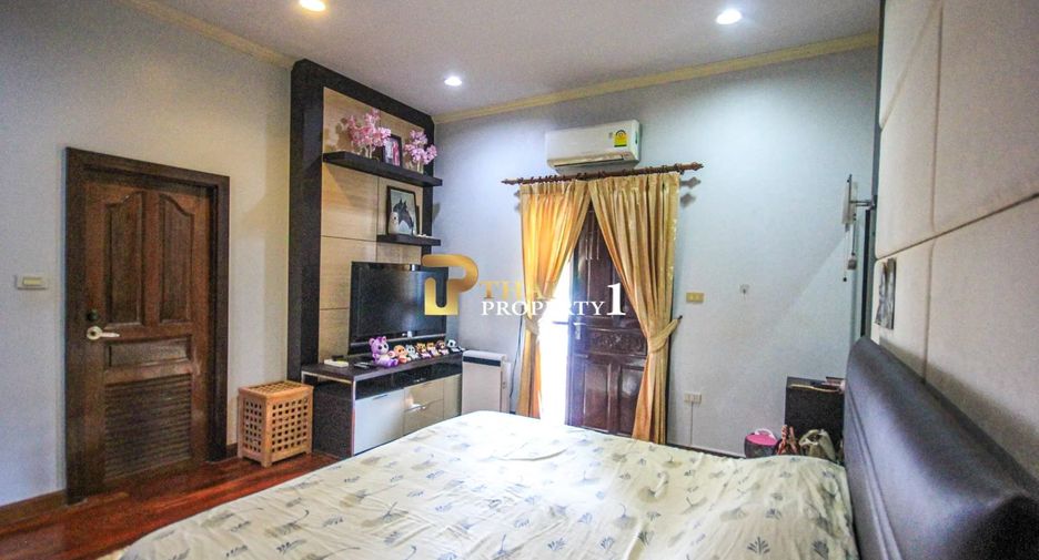 For sale 3 bedrooms townhouse in Hua Hin, Prachuap Khiri Khan