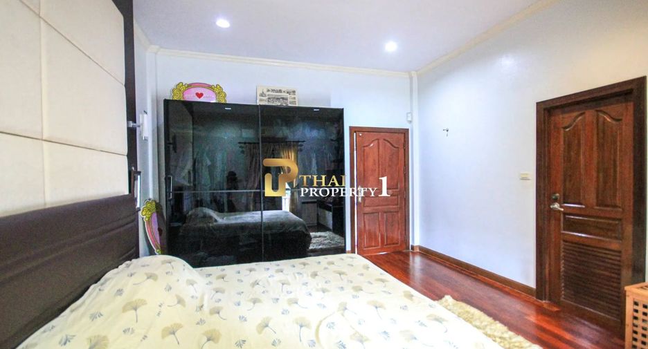For sale 3 bedrooms townhouse in Hua Hin, Prachuap Khiri Khan