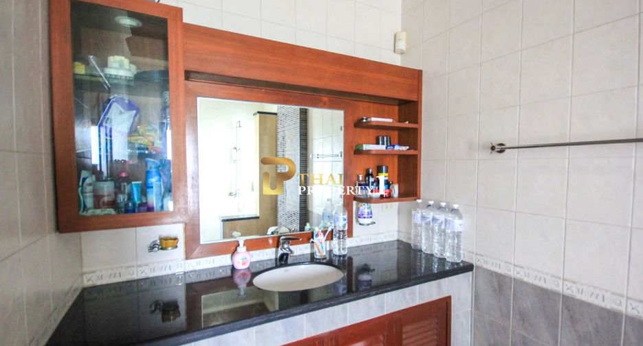 For sale 3 bedrooms townhouse in Hua Hin, Prachuap Khiri Khan