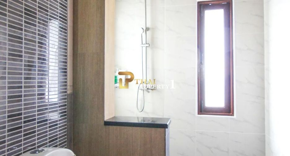For sale 3 bedrooms townhouse in Hua Hin, Prachuap Khiri Khan