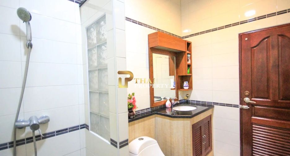 For sale 3 bedrooms townhouse in Hua Hin, Prachuap Khiri Khan