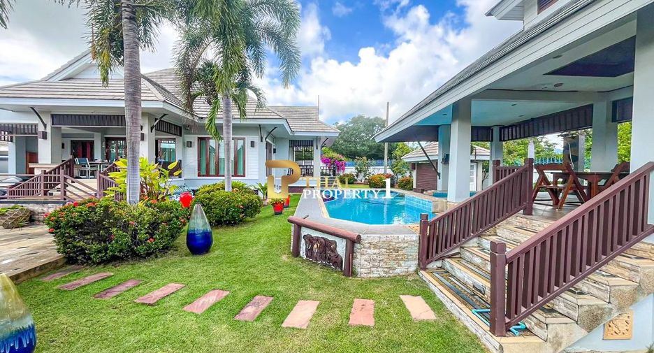 For sale 3 bedrooms townhouse in Hua Hin, Prachuap Khiri Khan