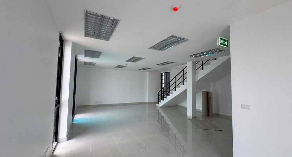 For rent warehouse in Si Racha, Chonburi