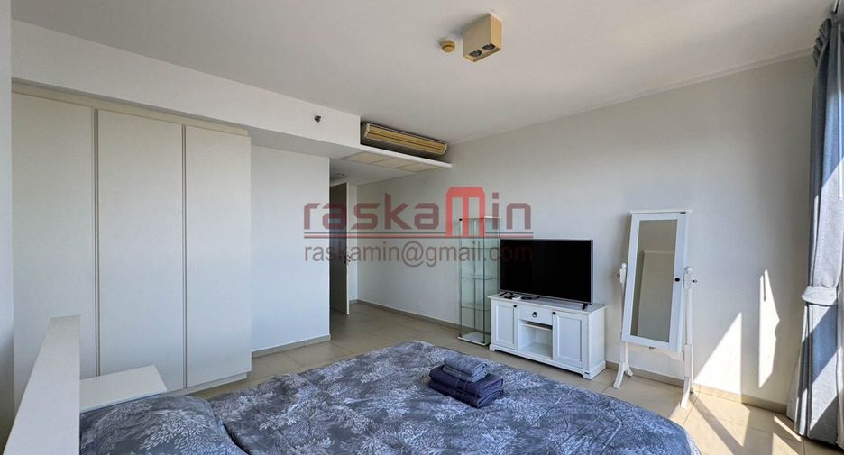 For sale 3 bedrooms condo in Bang Lamung, Chonburi