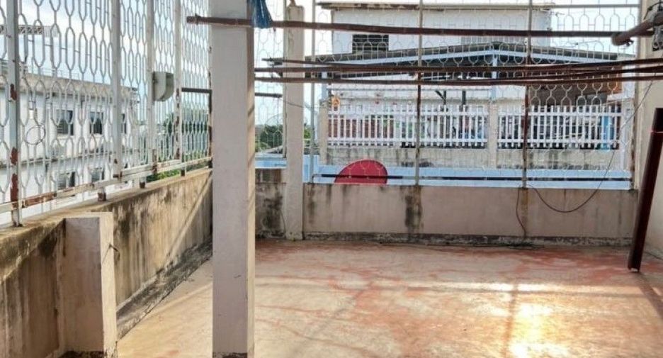 Local comercial en venta de 7 habitaciones en Chom Thong, Bangkok