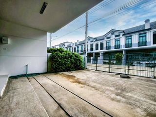 For rent and for sale 3 bedrooms townhouse in Bang Phli, Samut Prakan