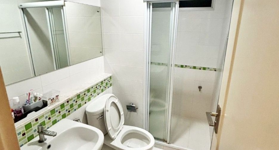 For sale 3 bedrooms house in Mueang Samut Prakan, Samut Prakan