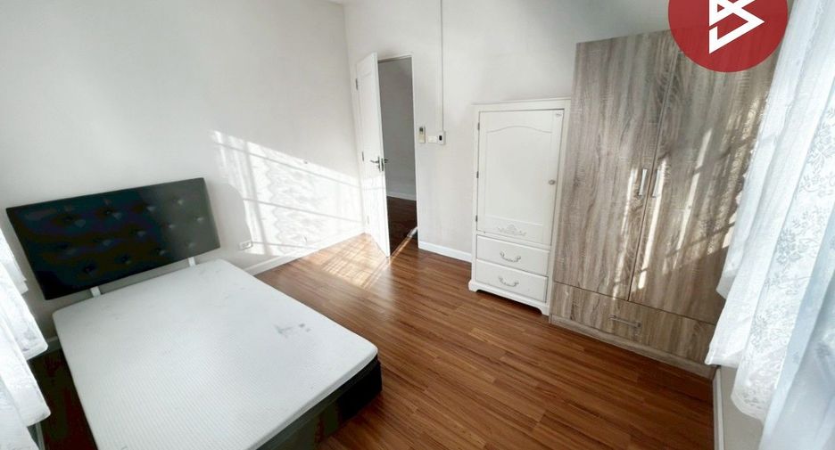 For sale 3 bedrooms house in Mueang Samut Prakan, Samut Prakan