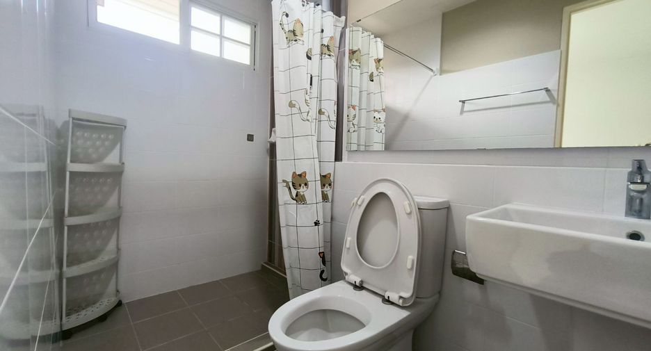 For rent 2 bedrooms townhouse in Bang Phli, Samut Prakan