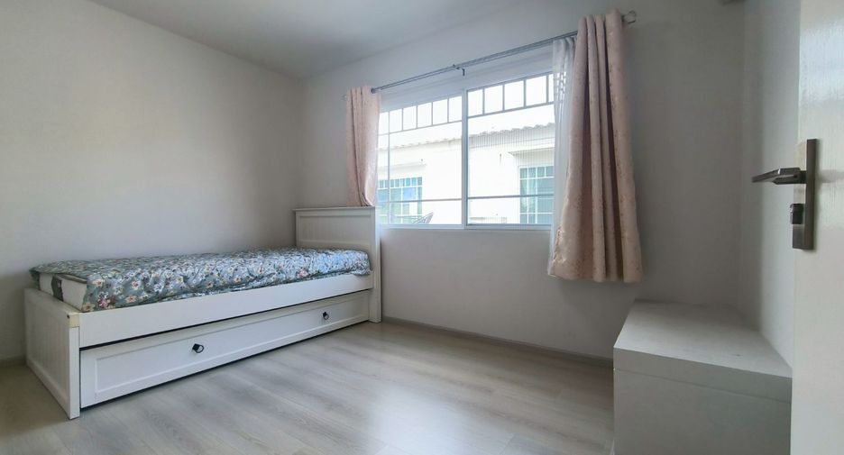For rent 2 bedrooms townhouse in Bang Phli, Samut Prakan