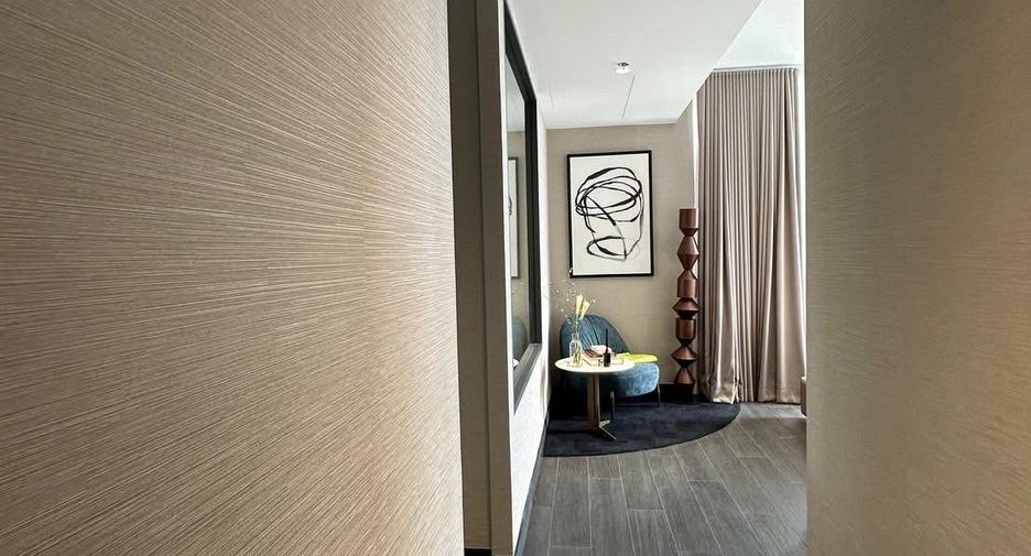 For rent 2 bedrooms condo in Sathon, Bangkok