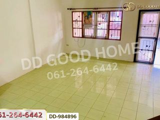 Casa adosada en venta de 3 habitaciones en Mueang Rayong, Rayong