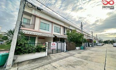 À vendre 3 chambres maison de ville à Bang Bua Thong, Nonthaburi
