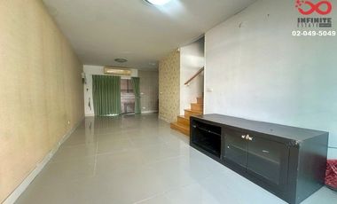À vendre 3 chambres maison de ville à Bang Bua Thong, Nonthaburi