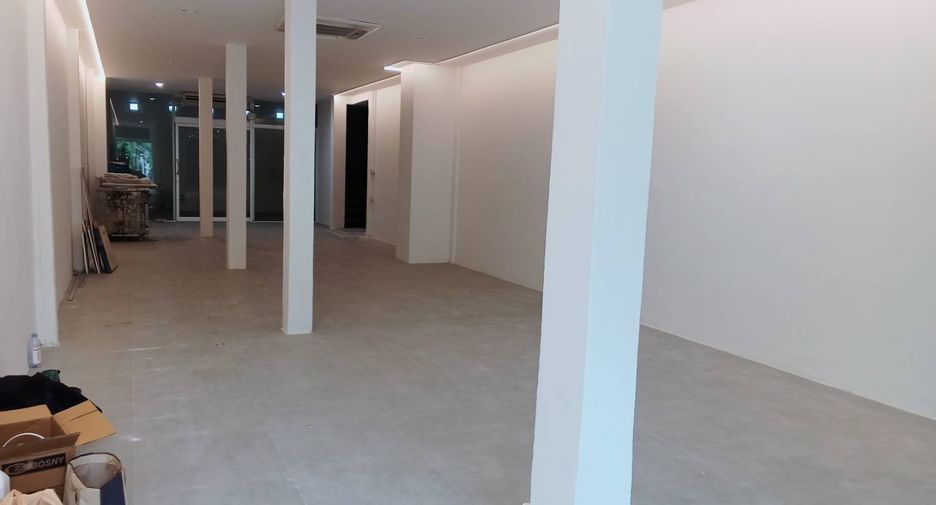 Local comercial en alquiler en Watthana, Bangkok