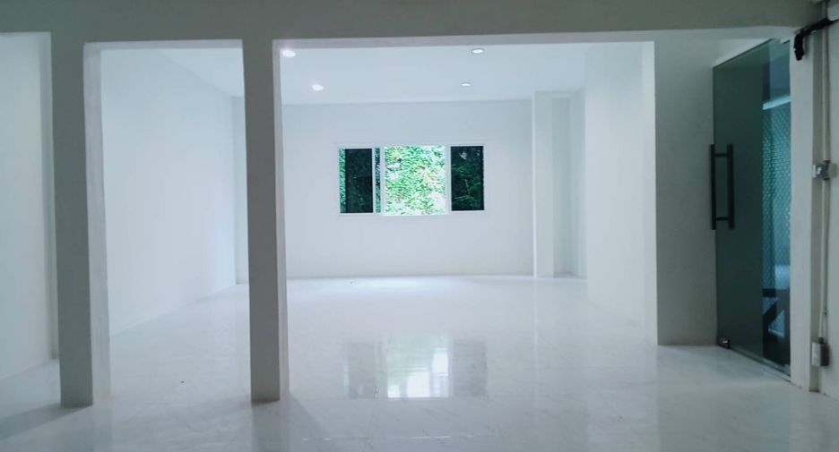 Local comercial en alquiler en Watthana, Bangkok