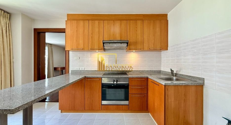 For rent 2 bedrooms apartment in Pathum Wan, Bangkok