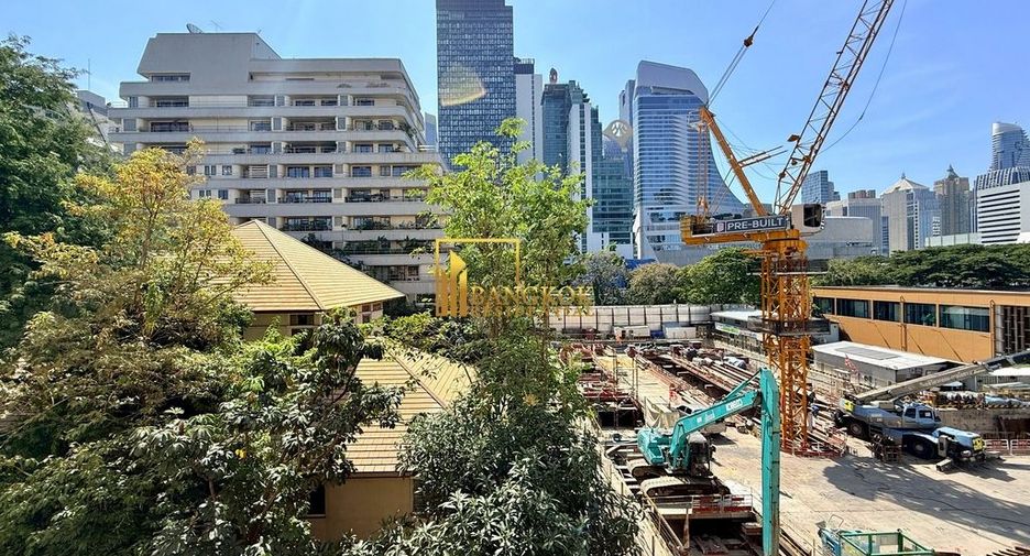 For rent 2 bedrooms apartment in Pathum Wan, Bangkok