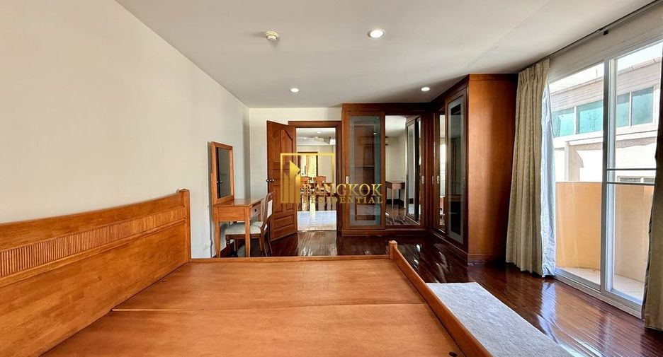 For rent 2 bedrooms apartment in Pathum Wan, Bangkok