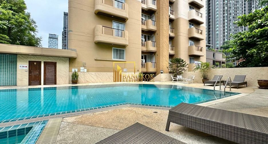 For rent 2 bedrooms apartment in Pathum Wan, Bangkok