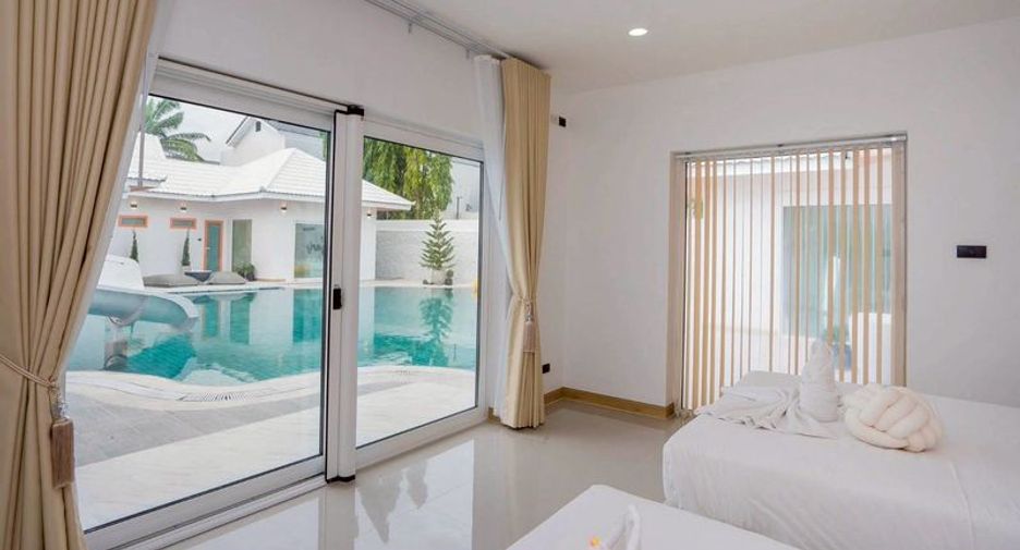 For sale 4 bedrooms villa in Bang Lamung, Chonburi