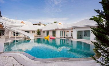 For sale 4 bedrooms villa in Bang Lamung, Chonburi