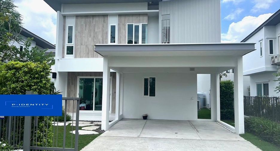 For sale 4 bedrooms house in Khlong Sam Wa, Bangkok