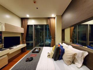 Condo en alquiler de 2 habitaciones en Khlong Toei, Bangkok