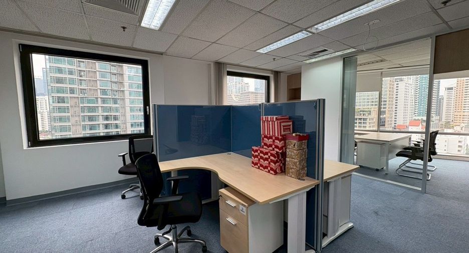 For rent office in Pathum Wan, Bangkok