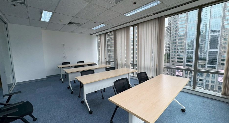 For rent office in Pathum Wan, Bangkok