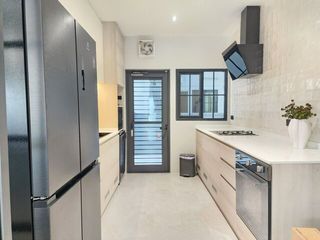 出租 4 卧室 独立屋 在 Bang Phli, Samut Prakan