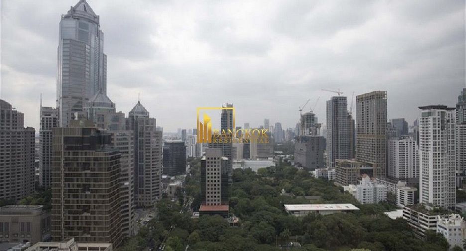Condo en alquiler y en venta de 3 habitaciones en Pathum Wan, Bangkok
